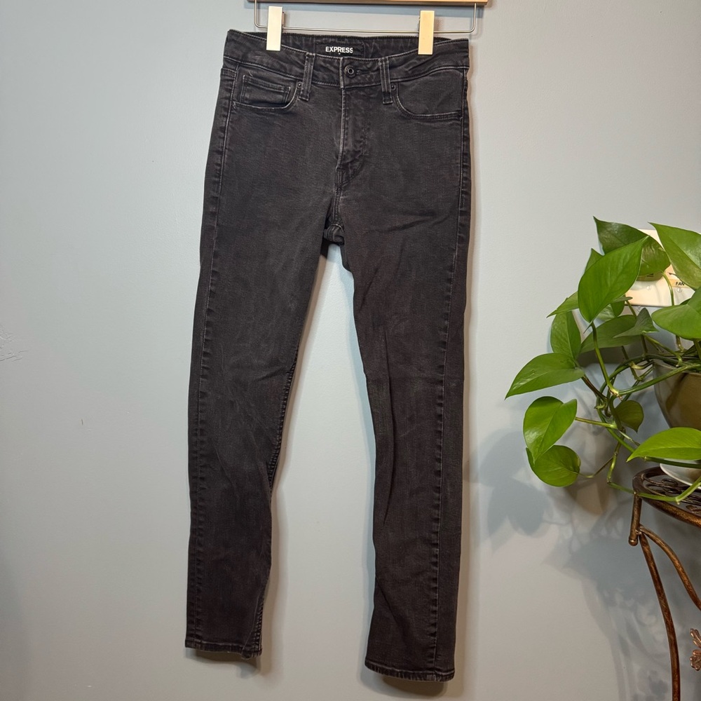 Express Black Slim Stretch Mid Rise Jeans. Women’s Size 28x30 (actual 27X27.5)